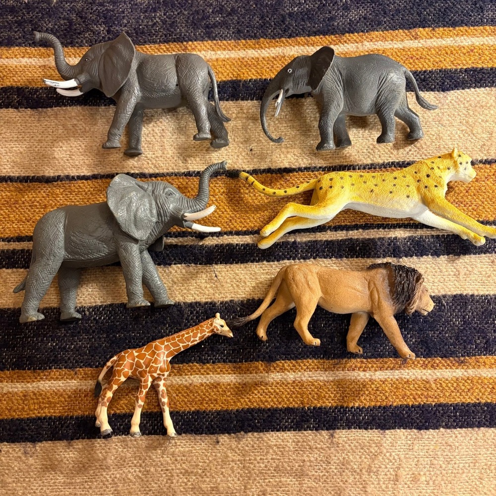 Safari Animal Figurine Lot 6pc Elephants Lion Cheetah Giraffe Plastic Toys